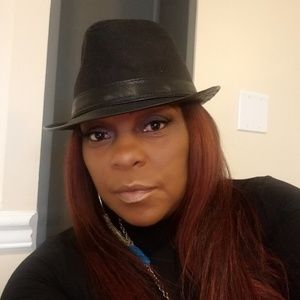 Meet your Posher, Shay